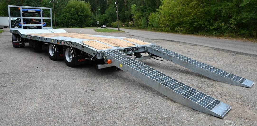 Cynkomet Plattformauflieger / Trailer / Remorque / Rimorchio a piattaforma / Remolque de plataforma / Прицеп для перевозки техники / Przyczepa maszynowa RM-240 18 t - Lauksaimniecības piekabe-platforma: foto 2 Cynkomet Plattformauflieger / Trailer / Remorque / Rimorchio a piattaforma / Remolque de plataforma / Прицеп для перевозки техники / Przyczepa maszynowa RM-240 18 t - Lauksaimniecības piekabe-platforma: foto 2