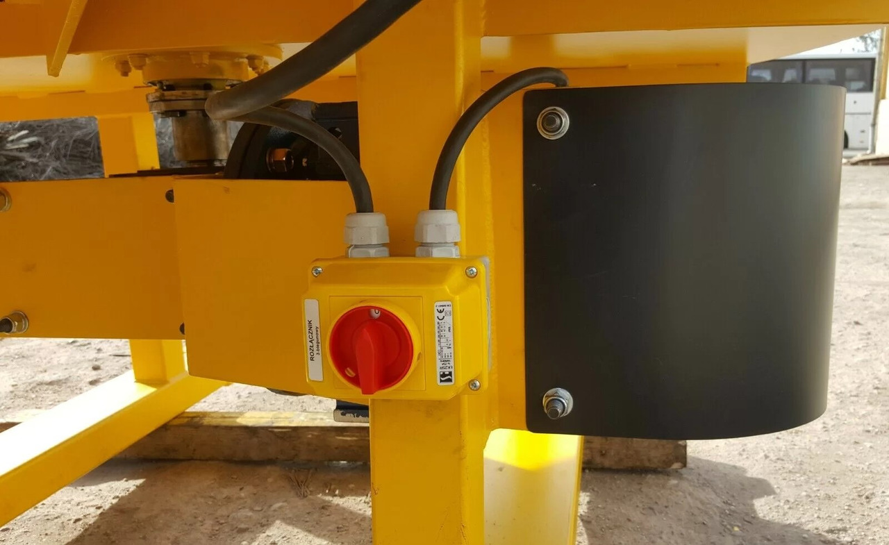 DC Betonmischer / Electric concrete mixer / Malaxeur à béton électrique / Betoniera / Бетономешалка с электроприводом / Betoniarka elektryczna 1000 l - Betona rūpnīca: foto 4 DC Betonmischer / Electric concrete mixer / Malaxeur à béton électrique / Betoniera / Бетономешалка с электроприводом / Betoniarka elektryczna 1000 l - Betona rūpnīca: foto 4