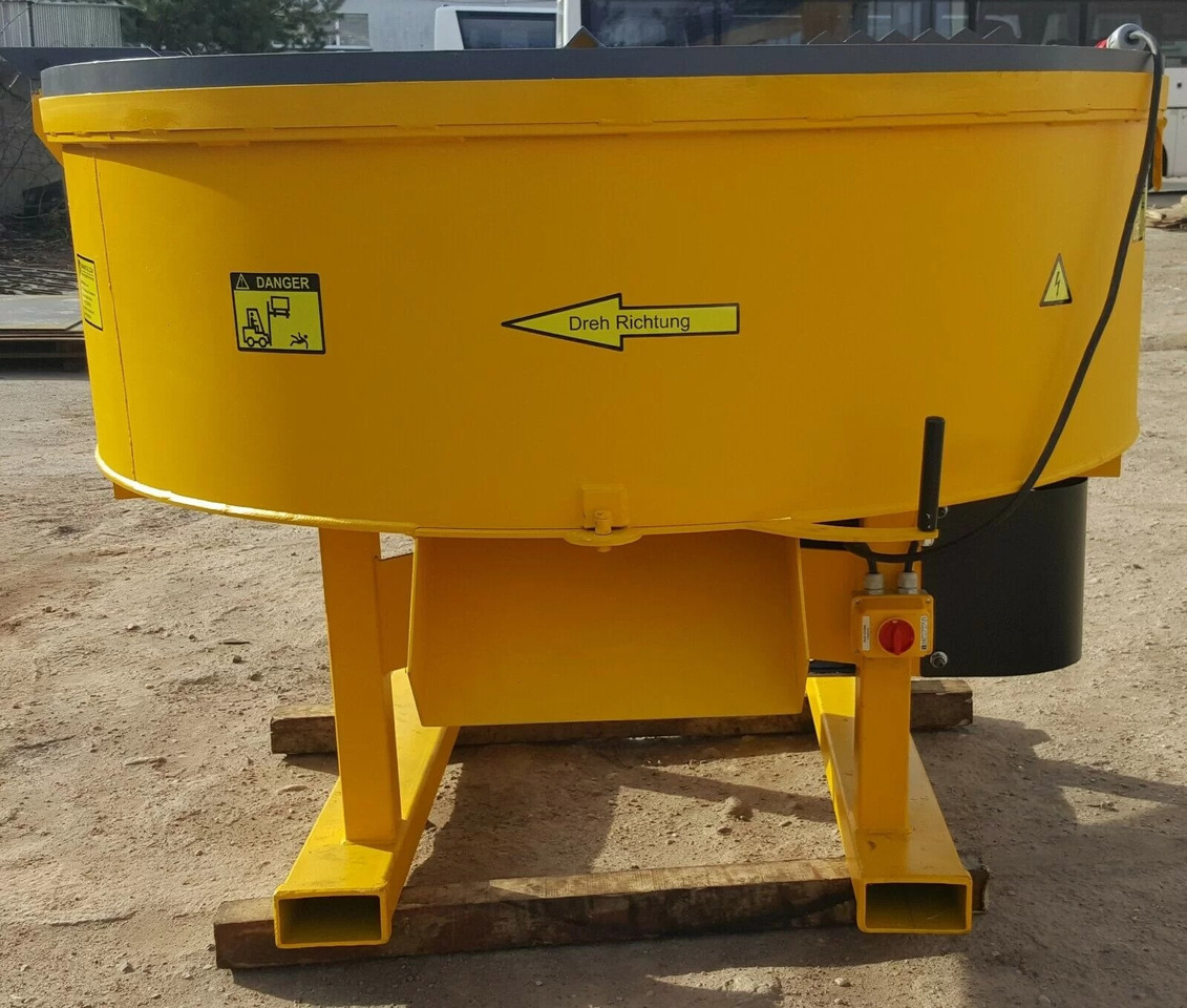 DC Betonmischer / Electric concrete mixer / Malaxeur à béton électrique / Betoniera / Бетономешалка с электроприводом / Betoniarka elektryczna 1000 l - Betona rūpnīca: foto 2 DC Betonmischer / Electric concrete mixer / Malaxeur à béton électrique / Betoniera / Бетономешалка с электроприводом / Betoniarka elektryczna 1000 l - Betona rūpnīca: foto 2