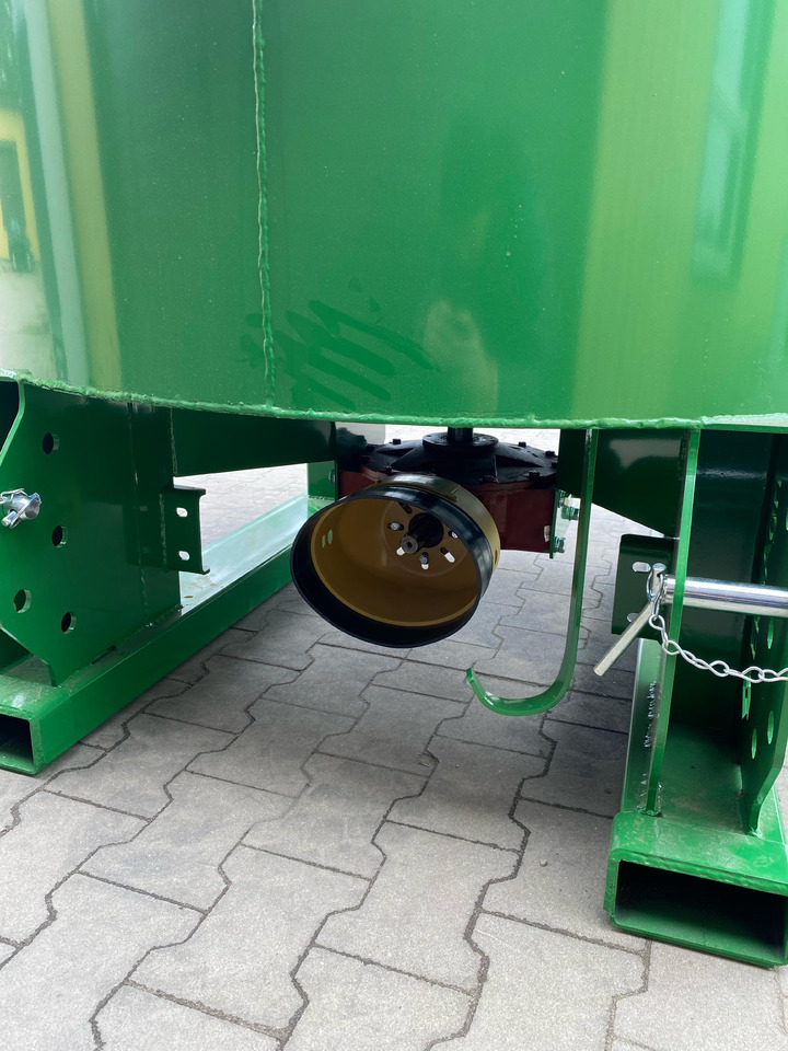 DC Betonmischer / Hydraulic concrete mixer / Malaxeur à béton hydraulique / Betoniera / Бетономешалка с гидравлическим приводом / Betoniarka hydrauliczna 800 l - Betona maisītājs: foto 4 DC Betonmischer / Hydraulic concrete mixer / Malaxeur à béton hydraulique / Betoniera / Бетономешалка с гидравлическим приводом / Betoniarka hydrauliczna 800 l - Betona maisītājs: foto 4