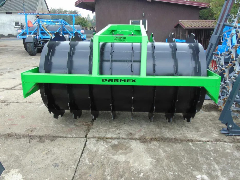 Darmex Silowalze / Silage compaction roller / Rouleau de l’ensilage / Rullo /Rodillo / Wał do gniecenia pryzm 2,2 m - Lauka veltnis: foto 2 Darmex Silowalze / Silage compaction roller / Rouleau de l’ensilage / Rullo /Rodillo / Wał do gniecenia pryzm 2,2 m - Lauka veltnis: foto 2