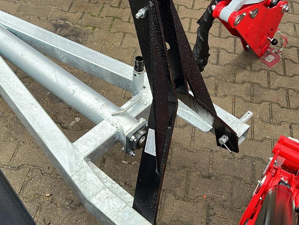 METAL-TECHNIK Güllemixer / Slurry agitator / Agitateur de lisier / Miscelatore / Смеситель жидкого удобрения  / Mieszadło do gnojowicy 5,4 m - Mēslošanas tehnika: foto 5 METAL-TECHNIK Güllemixer / Slurry agitator / Agitateur de lisier / Miscelatore / Смеситель жидкого удобрения  / Mieszadło do gnojowicy 5,4 m - Mēslošanas tehnika: foto 5