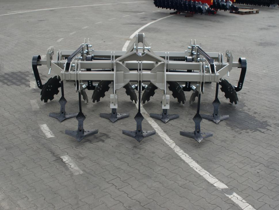 ROLEX Flügelschargrubber / Stubble cultivator / Dechaumeur à dents / Aratri stoppiatori / Стерневой культиватор / Agregat podorywkowy 3 m - Kultivators: foto 4 ROLEX Flügelschargrubber / Stubble cultivator / Dechaumeur à dents / Aratri stoppiatori / Стерневой культиватор / Agregat podorywkowy 3 m - Kultivators: foto 4