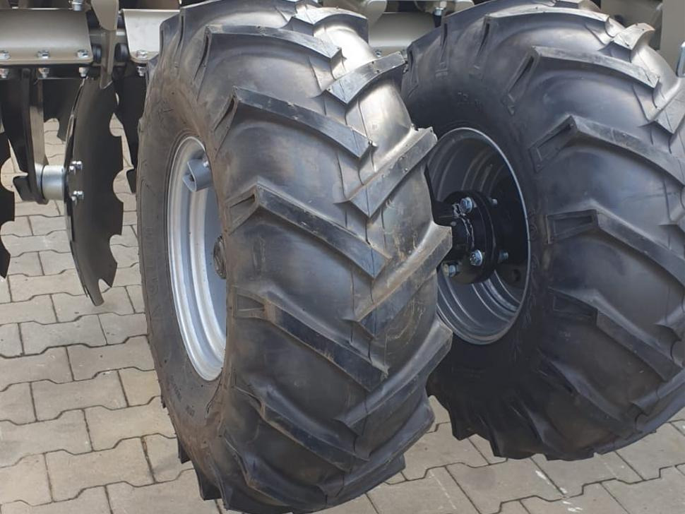 Jaunā Disku ecēša ROLEX Hydraulische Scheibenegge / Hydraulic discs harrow / Dechaumeur à disques / Erpice a dischi / Дисковая гидравлическая борона тип лёгкий с тележкой / Brona talerzowa hydraulicznie składana lekka: foto 19 Jaunā Disku ecēša ROLEX Hydraulische Scheibenegge / Hydraulic discs harrow / Dechaumeur à disques / Erpice a dischi / Дисковая гидравлическая борона тип лёгкий с тележкой / Brona talerzowa hydraulicznie składana lekka: foto 19