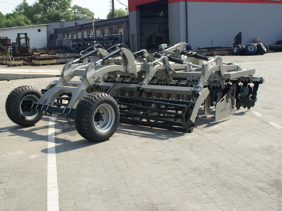 Jaunā Disku ecēša ROLEX Hydraulische Scheibenegge / Hydraulic discs harrow / Dechaumeur à disques / Erpice a dischi / Дисковая гидравлическая борона тип лёгкий с тележкой / Brona talerzowa hydraulicznie składana lekka: foto 8 Jaunā Disku ecēša ROLEX Hydraulische Scheibenegge / Hydraulic discs harrow / Dechaumeur à disques / Erpice a dischi / Дисковая гидравлическая борона тип лёгкий с тележкой / Brona talerzowa hydraulicznie składana lekka: foto 8