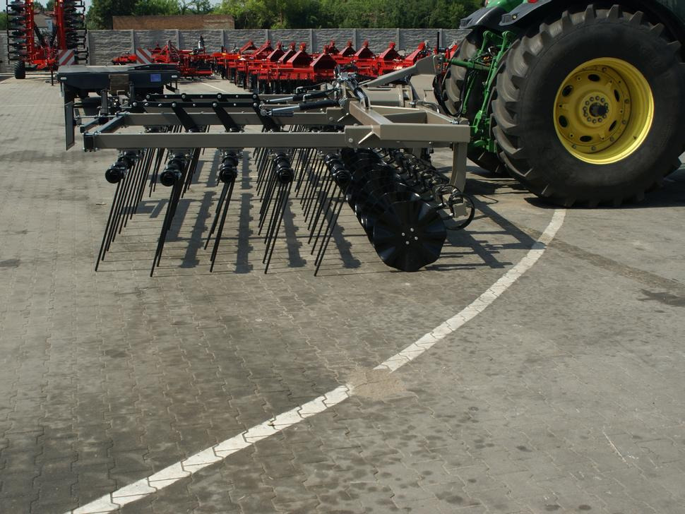 ROLEX Mulchegge / Mulch harrow / Herse de déchaumage / Erpice pacciamante / Борона для мульчирования / Brona mulczowa 7,5 m - Atsperzaru ecēšas: foto 3 ROLEX Mulchegge / Mulch harrow / Herse de déchaumage / Erpice pacciamante / Борона для мульчирования / Brona mulczowa 7,5 m - Atsperzaru ecēšas: foto 3