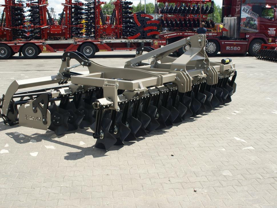 ROLEX Scheibenegge / Cross-Cutter harrow / Dechaumeur cross-cutter / Cross Cutter erpice / Борона с поперечным катком жёсткий/ Brona cross cutter sztywna 4 m - Disku ecēša: foto 5 ROLEX Scheibenegge / Cross-Cutter harrow / Dechaumeur cross-cutter / Cross Cutter erpice / Борона с поперечным катком жёсткий/ Brona cross cutter sztywna 4 m - Disku ecēša: foto 5