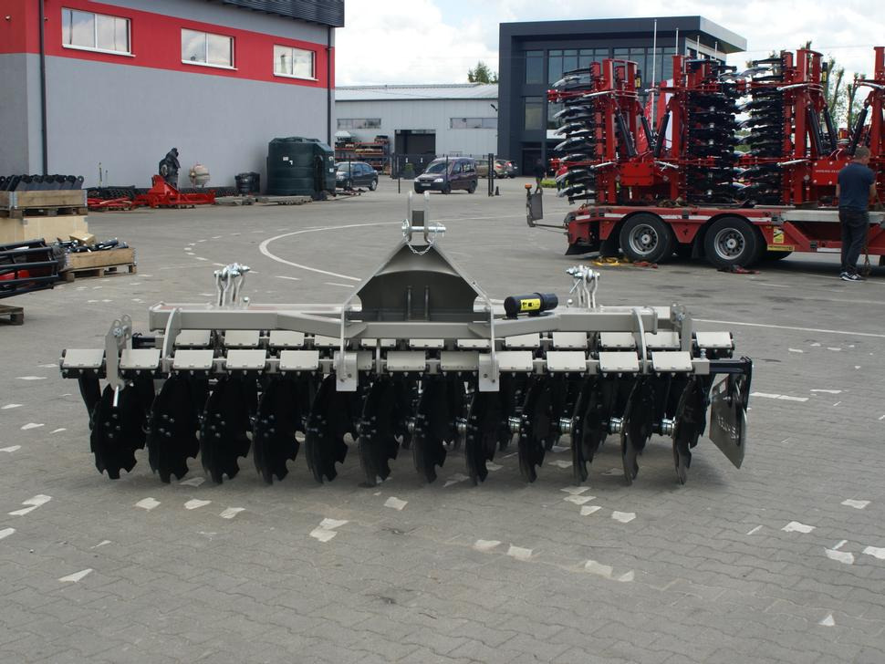 ROLEX Scheibenegge / Discs harrow / Dechaumeur à disques / Erpice a dischi / Cultivador de discos / Дисковая борона / Agregat talerzowy uprawowy 3 m - Disku ecēša: foto 4 ROLEX Scheibenegge / Discs harrow / Dechaumeur à disques / Erpice a dischi / Cultivador de discos / Дисковая борона / Agregat talerzowy uprawowy 3 m - Disku ecēša: foto 4