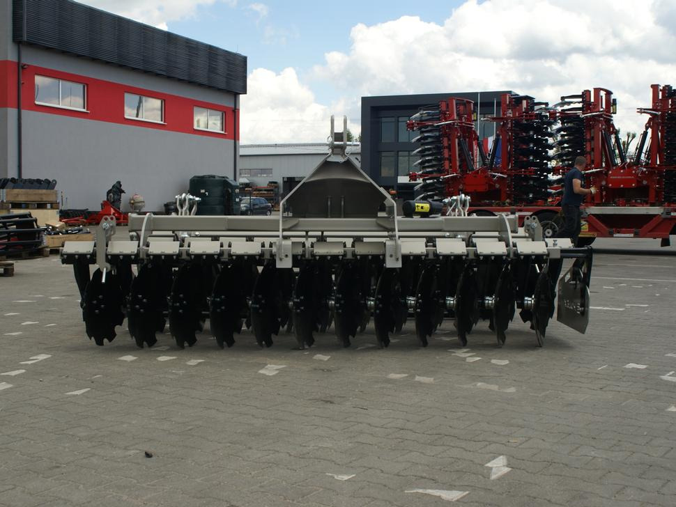 ROLEX Scheibenegge / Discs harrow / Dechaumeur à disques / Erpice a dischi / Cultivador de discos / Дисковая борона / Agregat talerzowy uprawowy 3 m - Disku ecēša: foto 3 ROLEX Scheibenegge / Discs harrow / Dechaumeur à disques / Erpice a dischi / Cultivador de discos / Дисковая борона / Agregat talerzowy uprawowy 3 m - Disku ecēša: foto 3
