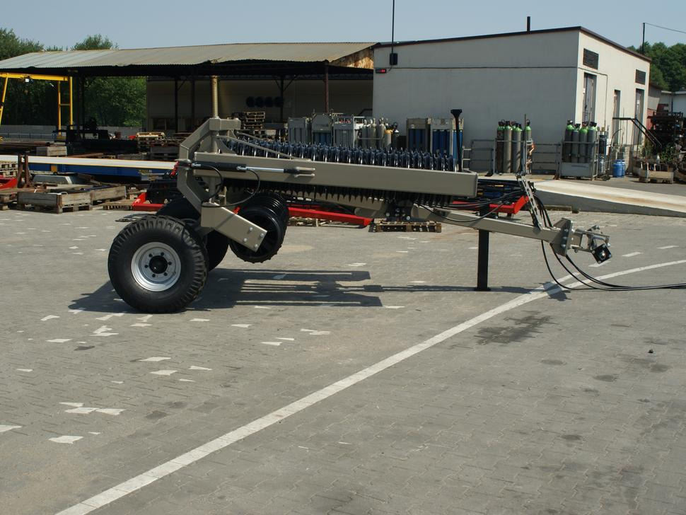 Rolex Ackerwalze / Sowing roller / Rouleau Cambridge / Attrezzi per rullatura / Rodillo / Посевной каток / Wał posiewny 6,3 m - Lauka veltnis: foto 3 Rolex Ackerwalze / Sowing roller / Rouleau Cambridge / Attrezzi per rullatura / Rodillo / Посевной каток / Wał posiewny 6,3 m - Lauka veltnis: foto 3