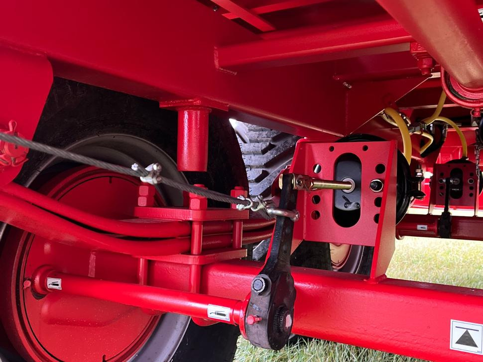 Roltrans Miststreuer / Manure spreader / Epandeur à fumier / Spandiletame / Разбрасыватель органических удобрений / Rozrzutnik obornika N205S/6 BIZON 14 t līzingu Roltrans Miststreuer / Manure spreader / Epandeur à fumier / Spandiletame / Разбрасыватель органических удобрений / Rozrzutnik obornika N205S/6 BIZON 14 t: foto 13