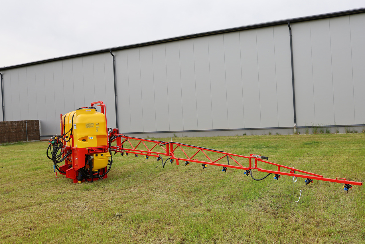 WOPROL Feldspritze / Sprayer / Pulvérisateur / Opryskiwacz 1000 L - Uzkarināmais miglotājs: foto 4 WOPROL Feldspritze / Sprayer / Pulvérisateur / Opryskiwacz 1000 L - Uzkarināmais miglotājs: foto 4