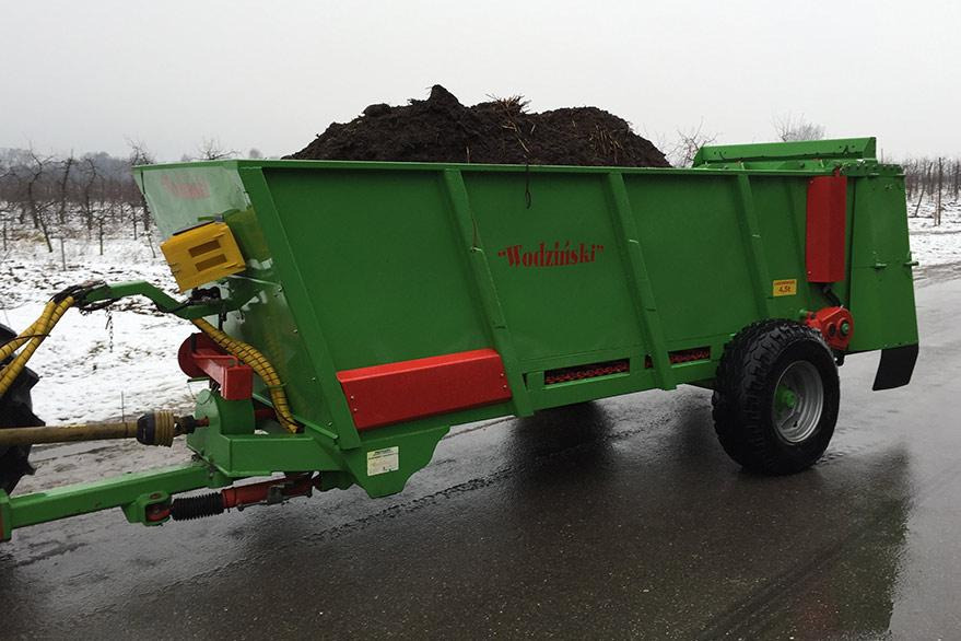 Wodzinski Miststreuer / Manure spreader / Épandeur à fumier / Spandiletame / Разбрасыватель органического / Rozrzutnik obornika - Organisko mēslu izkliedētājs: foto 4 Wodzinski Miststreuer / Manure spreader / Épandeur à fumier / Spandiletame / Разбрасыватель органического / Rozrzutnik obornika - Organisko mēslu izkliedētājs: foto 4