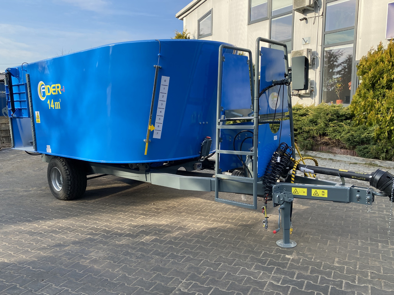 ZAMET Futtermischwagen / Feed mixer / Melangeuse / Carro miscelatore / Vagoneta 2 sinfines / Кормораздатчик 2 шнека / Wóz paszowy 14 m3 - Lopbarības mikseris: foto 2 ZAMET Futtermischwagen / Feed mixer / Melangeuse / Carro miscelatore / Vagoneta 2 sinfines / Кормораздатчик 2 шнека / Wóz paszowy 14 m3 - Lopbarības mikseris: foto 2