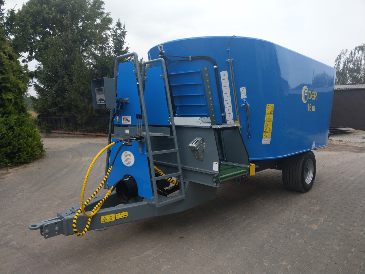 ZAMET Futtermischwagen / Feed mixer / Melangeuse / Carro miscelatore / Vagoneta de alimentación /Кормораздатчик / Wóz paszowy 16 m3 - Lopbarības mikseris: foto 1 ZAMET Futtermischwagen / Feed mixer / Melangeuse / Carro miscelatore / Vagoneta de alimentación /Кормораздатчик / Wóz paszowy 16 m3 - Lopbarības mikseris: foto 1