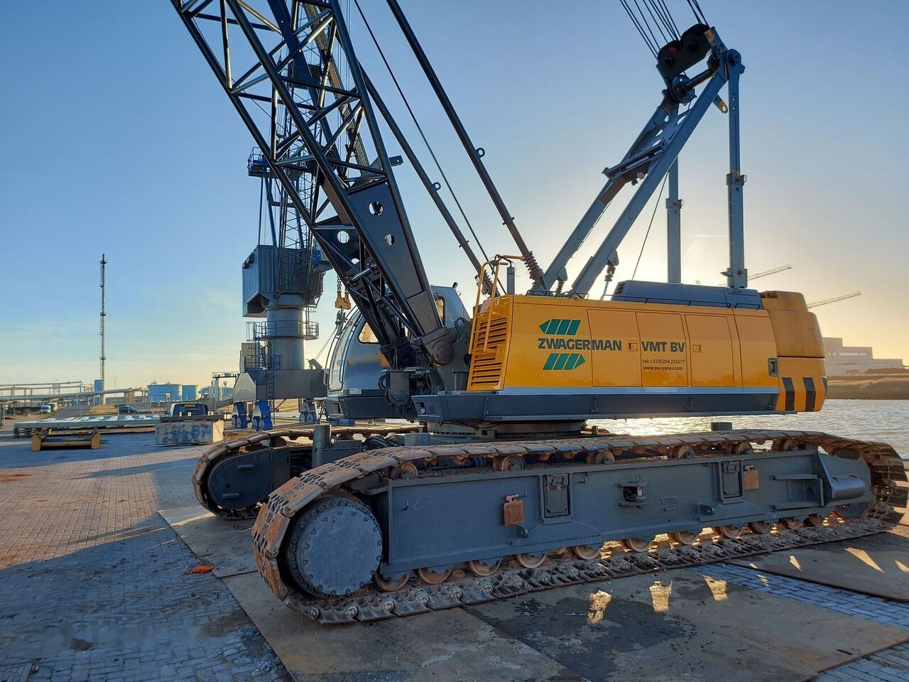 Sumitomo SC 1000 PAX S2 - Kāpurķēžu celtnis: foto 1 Sumitomo SC 1000 PAX S2 - Kāpurķēžu celtnis: foto 1