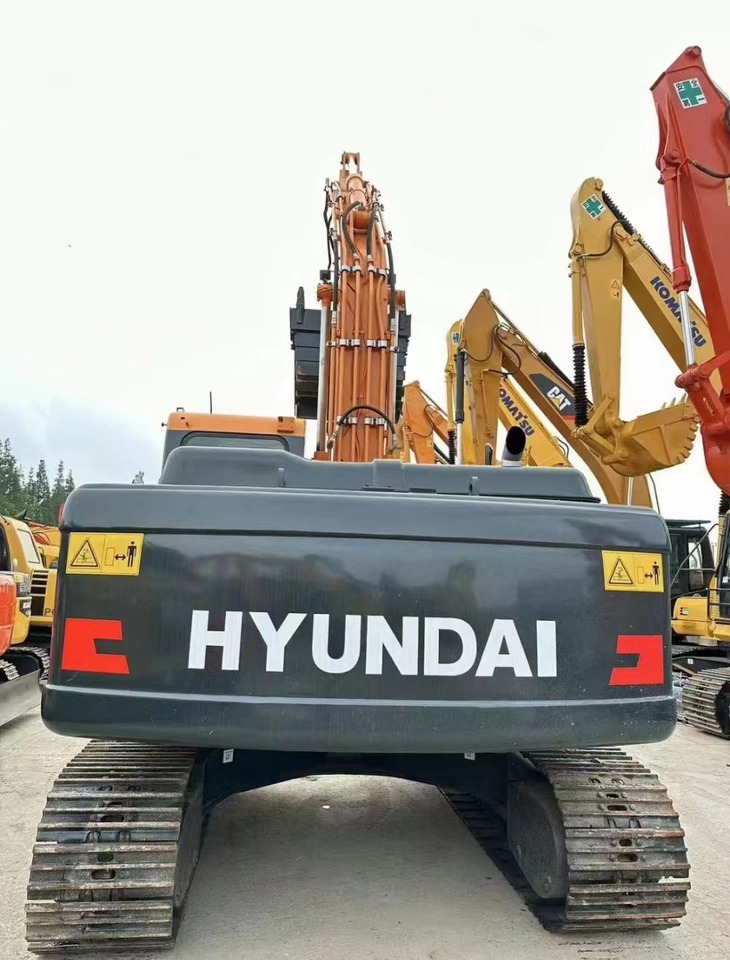 Hyundai 220-9S - Kāpurķēžu ekskavators: foto 3 Hyundai 220-9S - Kāpurķēžu ekskavators: foto 3