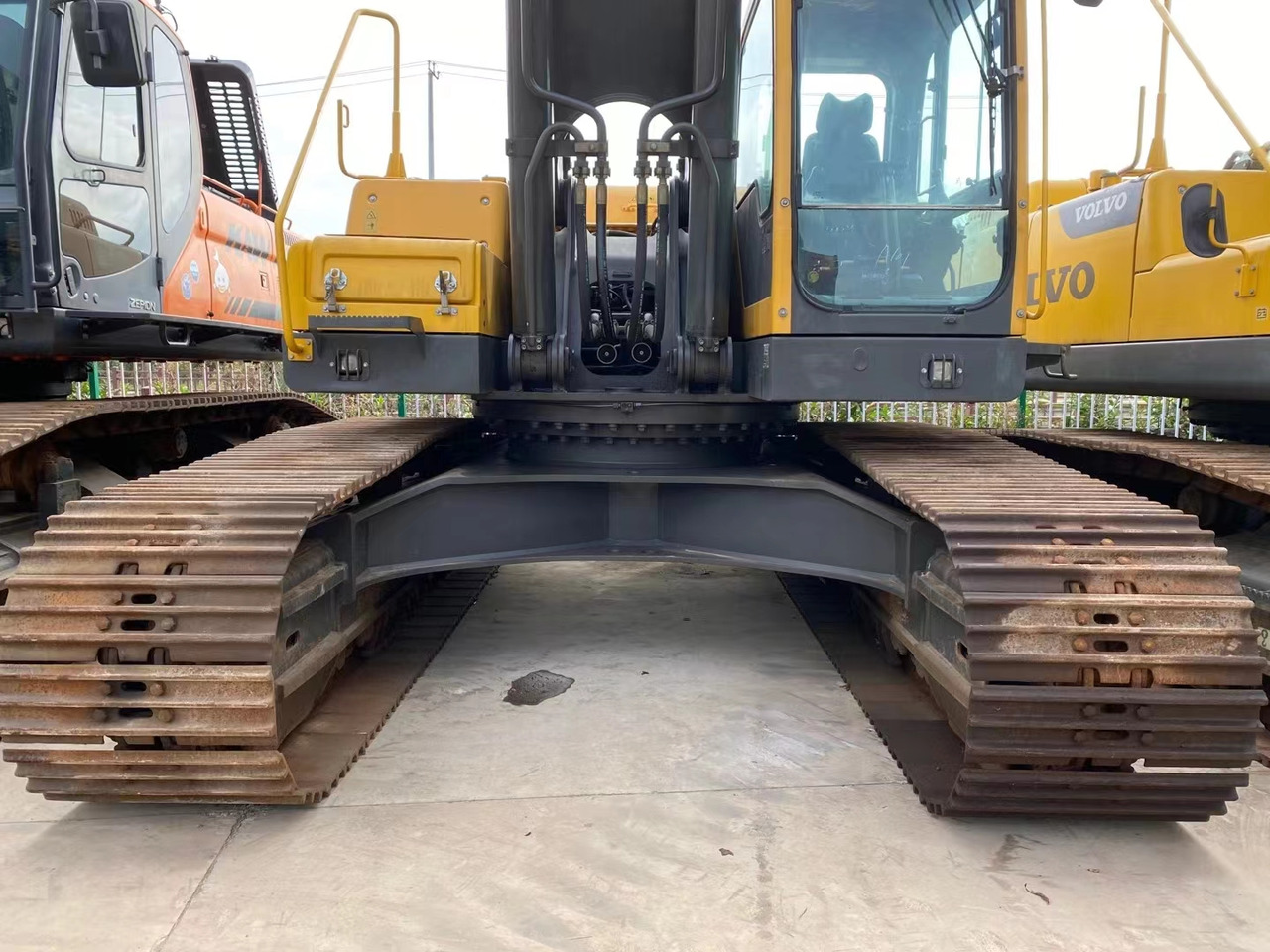 VOLVO EC460 - Kāpurķēžu ekskavators: foto 3 VOLVO EC460 - Kāpurķēžu ekskavators: foto 3