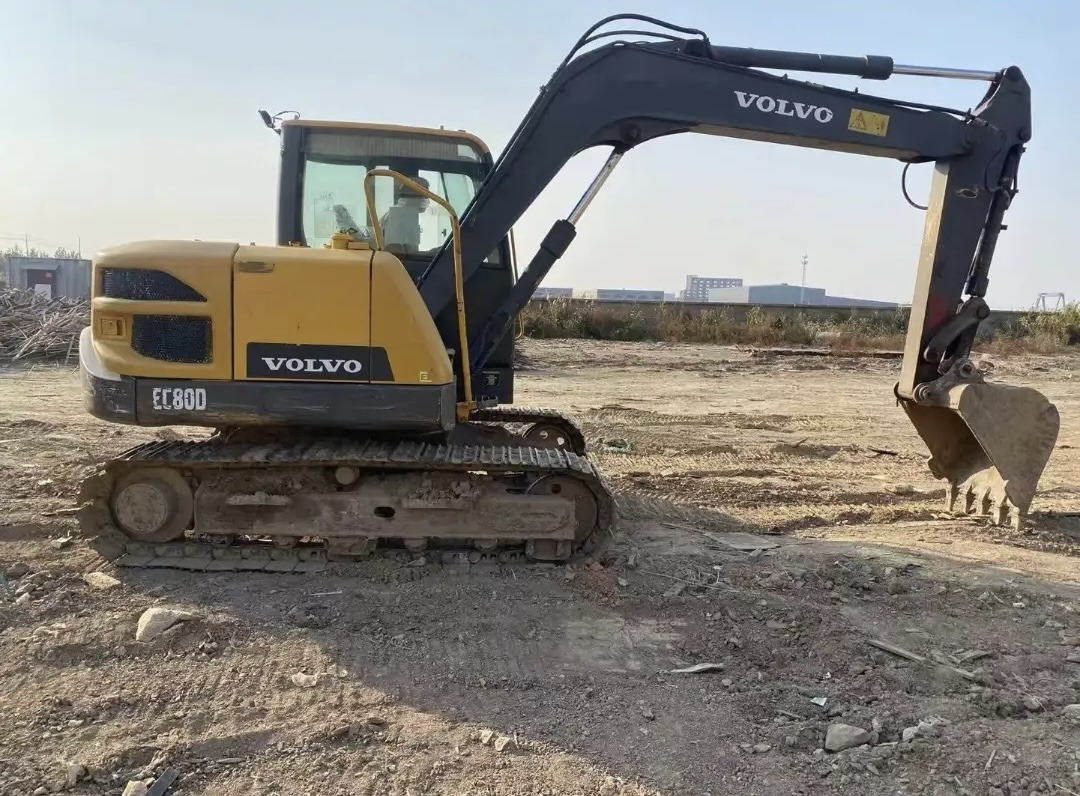 VOLVO EC80D - Kāpurķēžu ekskavators: foto 2 VOLVO EC80D - Kāpurķēžu ekskavators: foto 2
