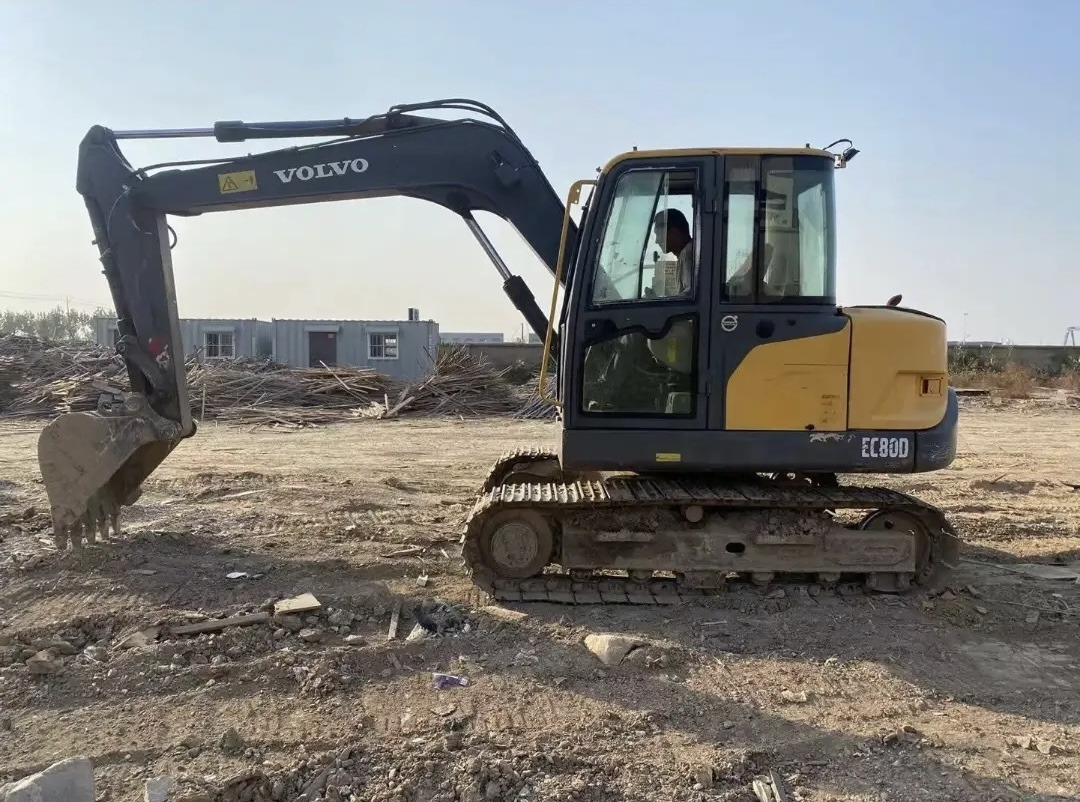 VOLVO EC80D - Kāpurķēžu ekskavators: foto 4 VOLVO EC80D - Kāpurķēžu ekskavators: foto 4