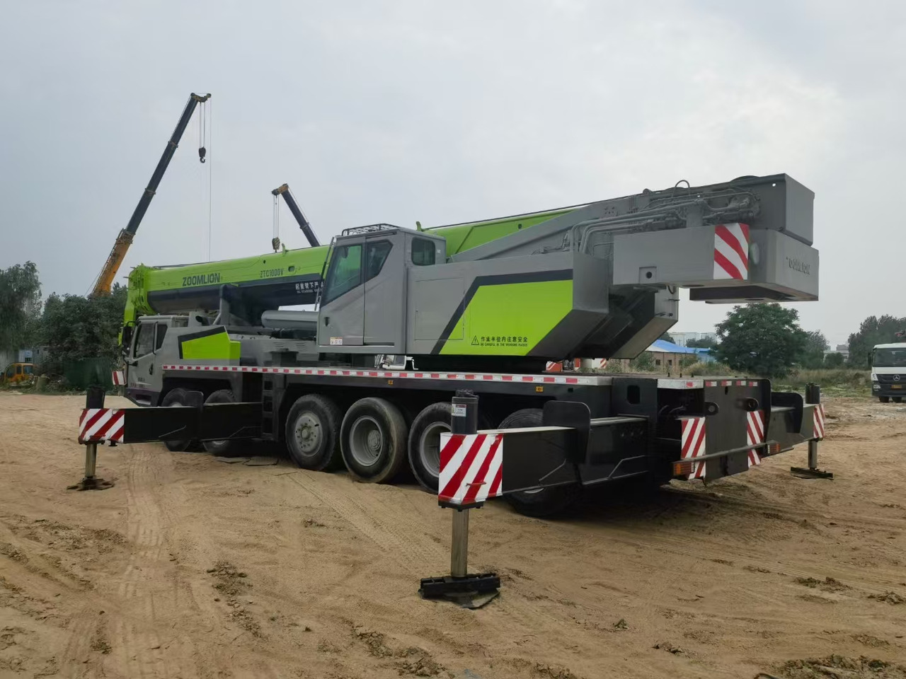 ZOOMLION ZTC1000V - Autoceltnis: foto 1 ZOOMLION ZTC1000V - Autoceltnis: foto 1