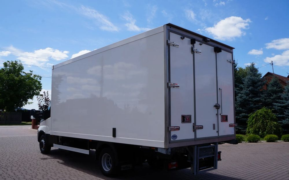 Iveco DAILY 70c17 CHŁODNIA 5 m Thermo king V-500 MAX Wzorowy Stan - Kravas automašīna refrižerators: foto 5 Iveco DAILY 70c17 CHŁODNIA 5 m Thermo king V-500 MAX Wzorowy Stan - Kravas automašīna refrižerators: foto 5