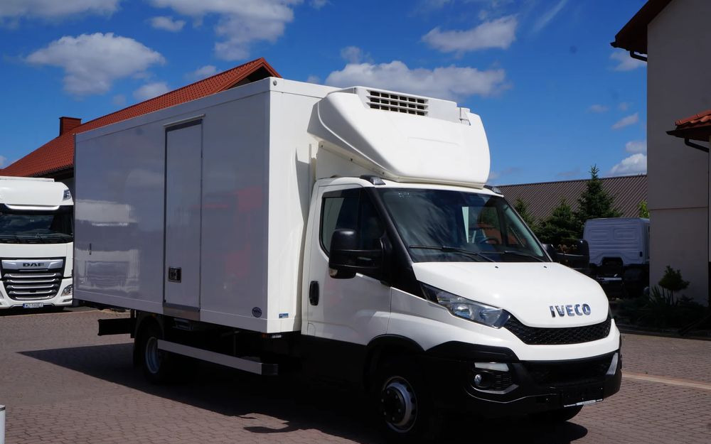 Iveco DAILY 70c17 CHŁODNIA 5 m Thermo king V-500 MAX Wzorowy Stan - Kravas automašīna refrižerators: foto 3 Iveco DAILY 70c17 CHŁODNIA 5 m Thermo king V-500 MAX Wzorowy Stan - Kravas automašīna refrižerators: foto 3