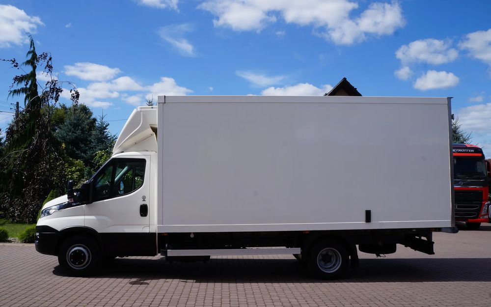 Iveco DAILY 70c17 CHŁODNIA 5 m Thermo king V-500 MAX Wzorowy Stan - Kravas automašīna refrižerators: foto 4 Iveco DAILY 70c17 CHŁODNIA 5 m Thermo king V-500 MAX Wzorowy Stan - Kravas automašīna refrižerators: foto 4