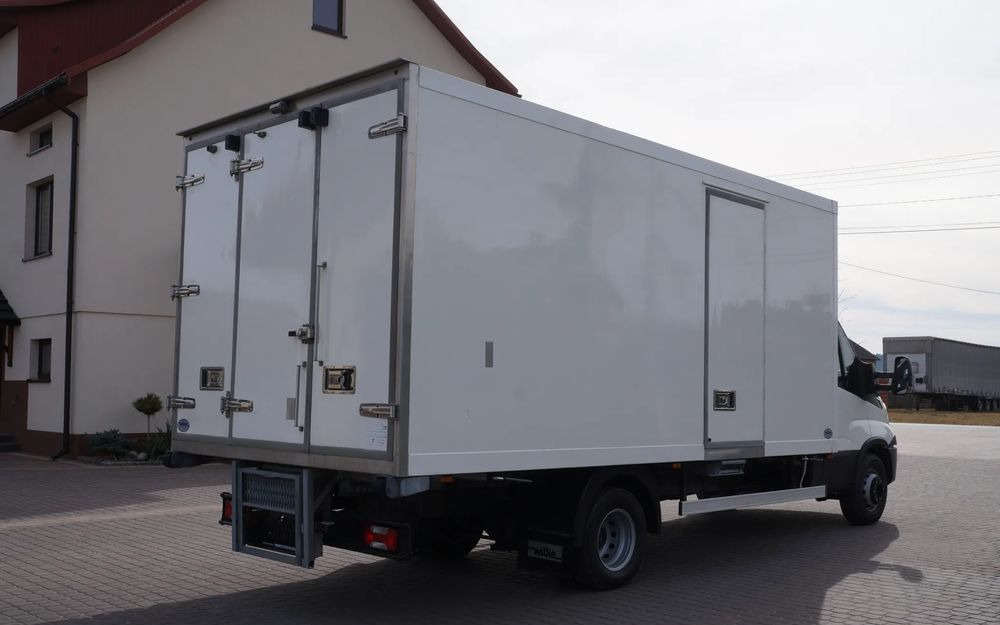 Iveco DAILY 70c17 CHŁODNIA 5 m Thermo king V-500 MAX Wzorowy Stan - Kravas automašīna refrižerators: foto 5 Iveco DAILY 70c17 CHŁODNIA 5 m Thermo king V-500 MAX Wzorowy Stan - Kravas automašīna refrižerators: foto 5