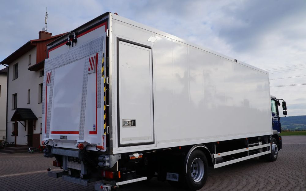 MAN TGM 18.250 EURO 6 CHŁODNIA KONTENER 7.50 m 199 TYS KM - Kravas automašīna refrižerators: foto 3 MAN TGM 18.250 EURO 6 CHŁODNIA KONTENER 7.50 m 199 TYS KM - Kravas automašīna refrižerators: foto 3