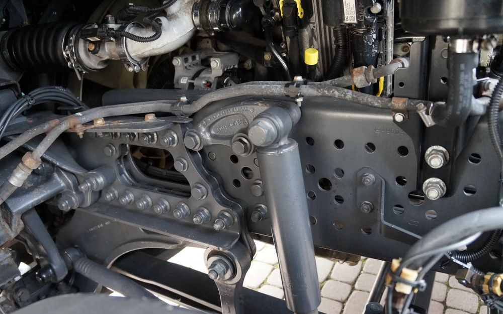 Šasija kravas automašīna Mercedes-Benz ANTOS 1824 ACTROS EURO 6 RAMA DO ZABUDOWY ROZSTAW OSI 3.80M ANTOS 1830 1827: foto 12 Šasija kravas automašīna Mercedes-Benz ANTOS 1824 ACTROS EURO 6 RAMA DO ZABUDOWY ROZSTAW OSI 3.80M ANTOS 1830 1827: foto 12