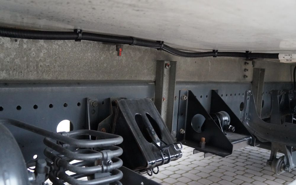 Mercedes-Benz ATEGO 1318 EURO 5 RAMA DO ZABUDOWY MANUAL 1322 - Šasija kravas automašīna: foto 4 Mercedes-Benz ATEGO 1318 EURO 5 RAMA DO ZABUDOWY MANUAL 1322 - Šasija kravas automašīna: foto 4