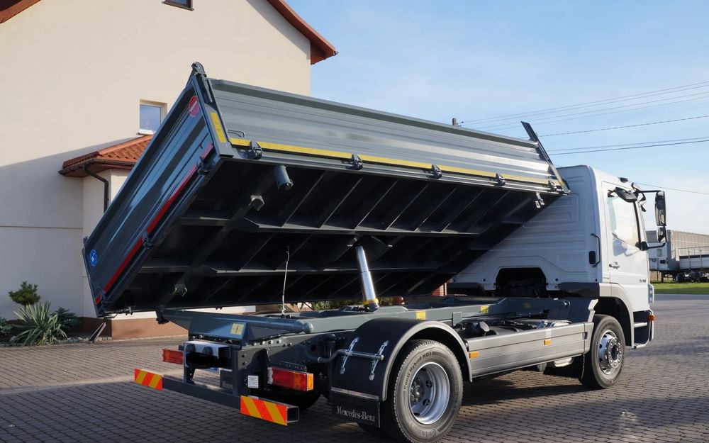 Mercedes-Benz ATEGO 1518 EURO 5 WYWROTKA 3 STRONNA KIPER 1524 - Kravas automašīna pašizgāzējs: foto 5 Mercedes-Benz ATEGO 1518 EURO 5 WYWROTKA 3 STRONNA KIPER 1524 - Kravas automašīna pašizgāzējs: foto 5