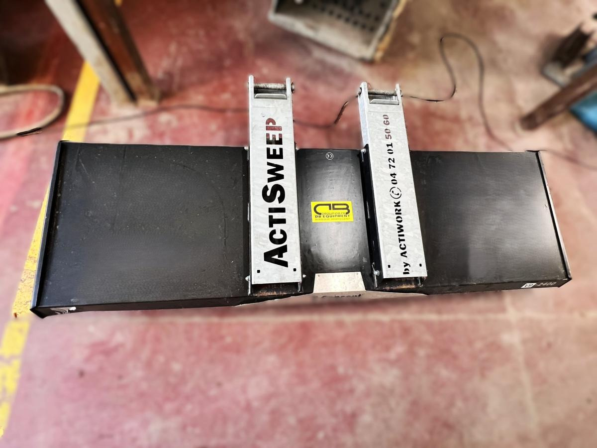 ACTISWEEP VO 2400 Méga balai pousseur pour fourches - Birste: foto 2 ACTISWEEP VO 2400 Méga balai pousseur pour fourches - Birste: foto 2