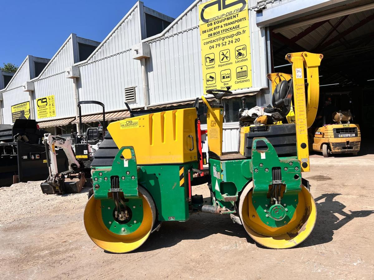 Ammann AV26-2 COMPACTEUR ROULEAU TANDEM VIBRANT ARTICULÉ - Ceļu veltnis: foto 2 Ammann AV26-2 COMPACTEUR ROULEAU TANDEM VIBRANT ARTICULÉ - Ceļu veltnis: foto 2