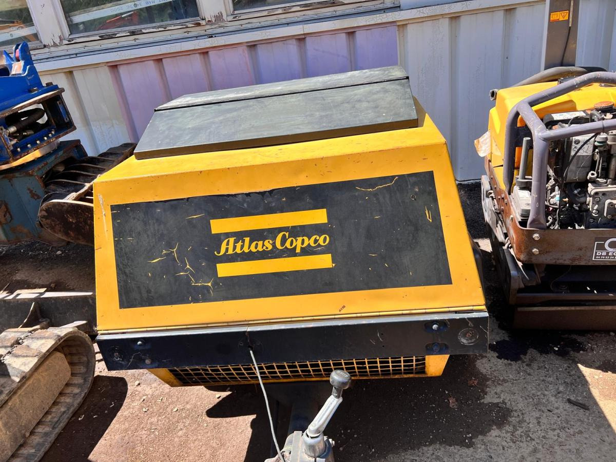 Atlas copco XAS 35 COMPRESSEUR 9BAR SUR REMORQUE (NET DE TVA) - Gaisa kompresors: foto 4 Atlas copco XAS 35 COMPRESSEUR 9BAR SUR REMORQUE (NET DE TVA) - Gaisa kompresors: foto 4