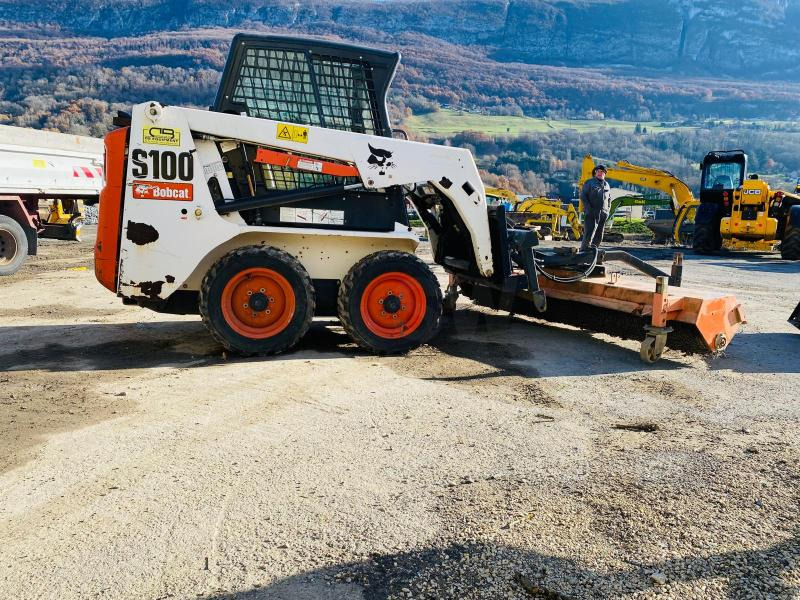 BOBCAT S100 mini chargeuse sur pneu (AVEC ACCESSOIRES) - Kompaktiekrāvējs: foto 5 BOBCAT S100 mini chargeuse sur pneu (AVEC ACCESSOIRES) - Kompaktiekrāvējs: foto 5