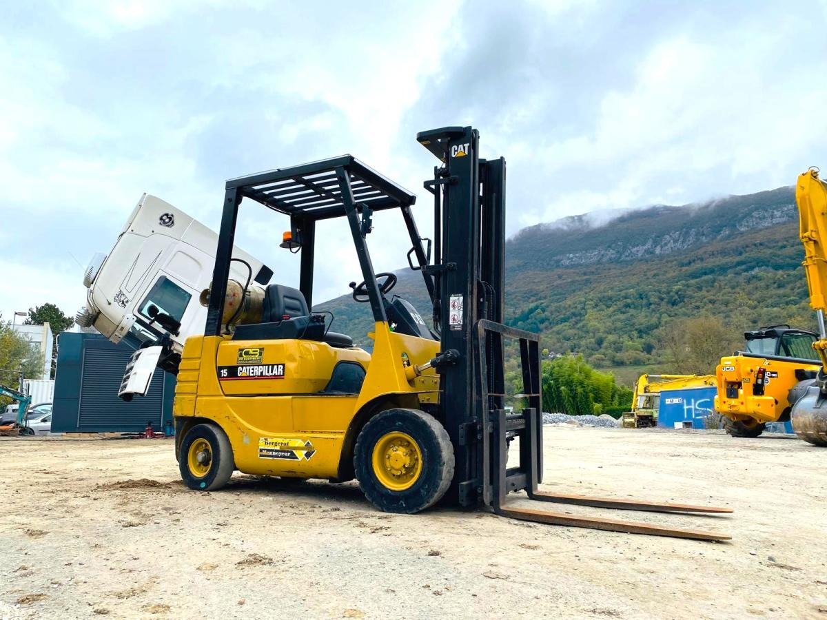 CATERPILLAR Chariot élévateur GP15 - Gāzes iekrāvējs: foto 5 CATERPILLAR Chariot élévateur GP15 - Gāzes iekrāvējs: foto 5