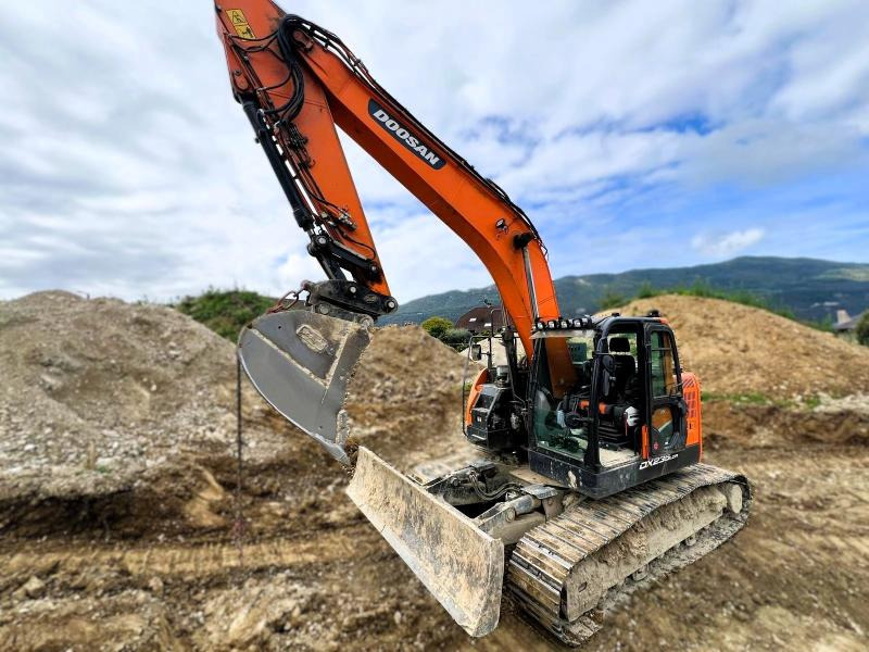Doosan DX235 LCR-5 PELLE A CHENILLES 26T - Kāpurķēžu ekskavators: foto 5 Doosan DX235 LCR-5 PELLE A CHENILLES 26T - Kāpurķēžu ekskavators: foto 5
