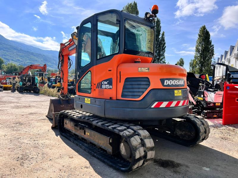 Doosan DX85R-3 PELLE A CHENILLES 8,5T PELLE A CHENILLES 8,5T - Kāpurķēžu ekskavators: foto 3 Doosan DX85R-3 PELLE A CHENILLES 8,5T PELLE A CHENILLES 8,5T - Kāpurķēžu ekskavators: foto 3