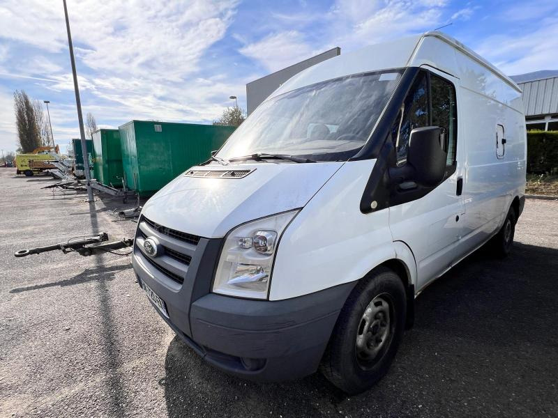 Ford Transit 2,2L TDCI 140cv Moteur HS - Mazs furgons: foto 2 Ford Transit 2,2L TDCI 140cv Moteur HS - Mazs furgons: foto 2