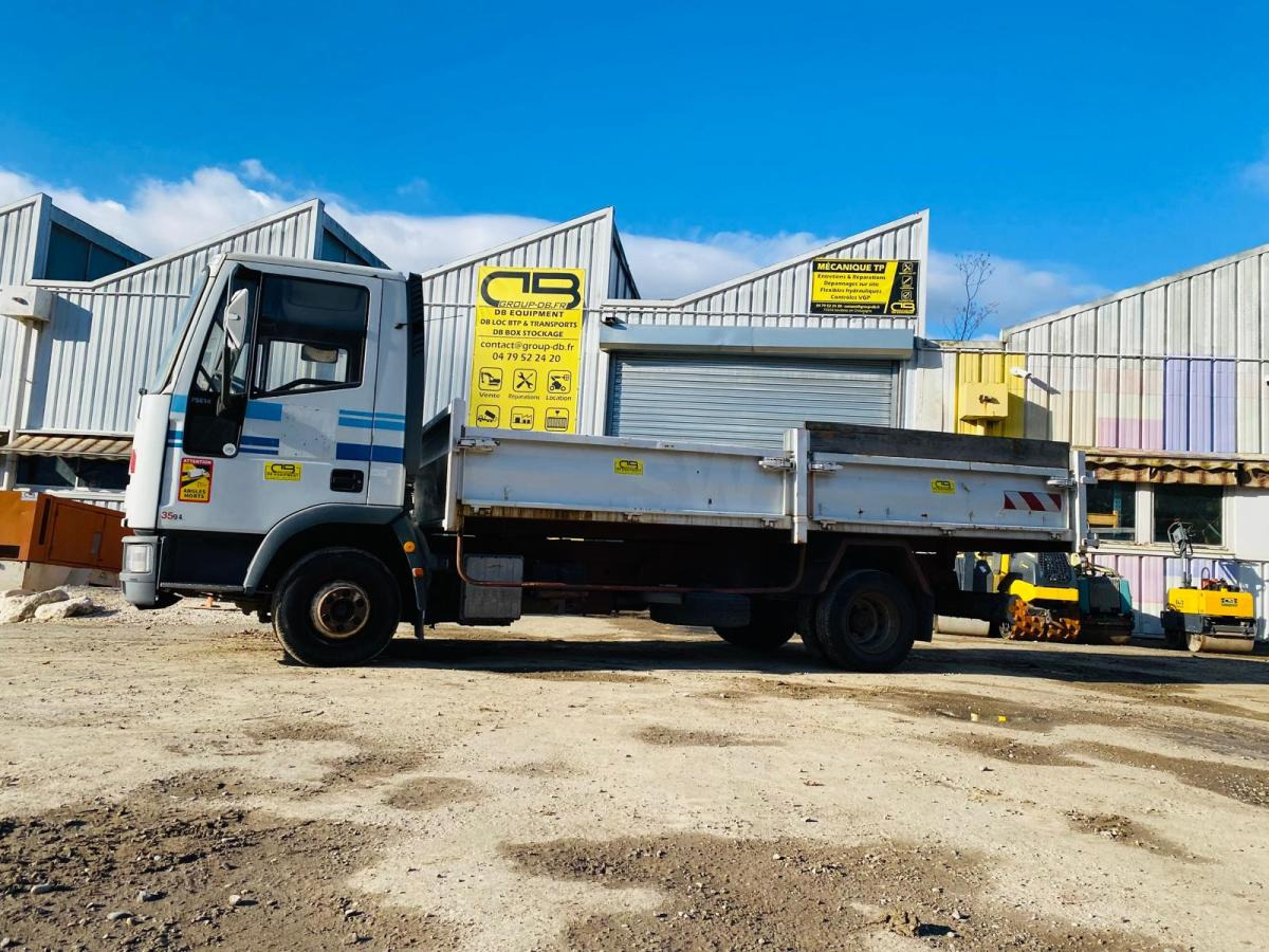IVECO 75E14 CAMION BENNE 7,5T (NET DE TVA) - Kravas automašīna pašizgāzējs: foto 2 IVECO 75E14 CAMION BENNE 7,5T (NET DE TVA) - Kravas automašīna pašizgāzējs: foto 2