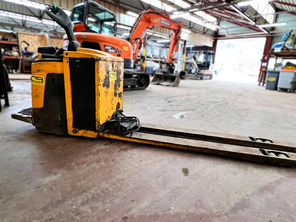 Jungheinrich ERE225 Gerbeur transpalette électrique - Krautņotājs: foto 4 Jungheinrich ERE225 Gerbeur transpalette électrique - Krautņotājs: foto 4