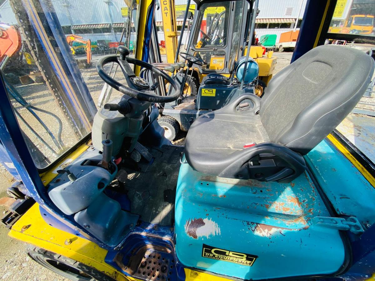 KOMATSU Chariot élévateur diesel FD30T14 - Dīzeļiekrāvējs: foto 5 KOMATSU Chariot élévateur diesel FD30T14 - Dīzeļiekrāvējs: foto 5
