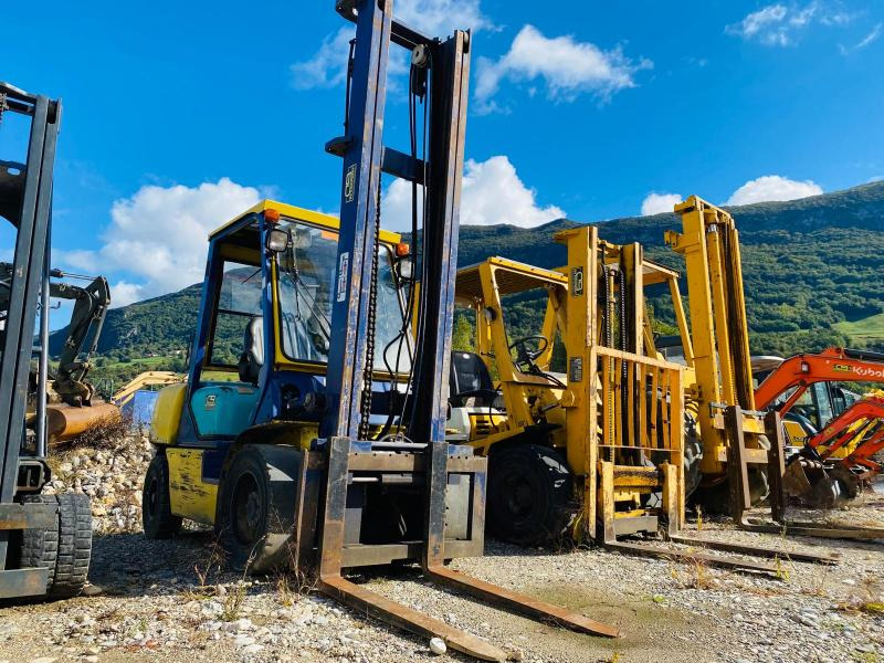 KOMATSU Chariot élévateur diesel FD30T14 - Dīzeļiekrāvējs: foto 1 KOMATSU Chariot élévateur diesel FD30T14 - Dīzeļiekrāvējs: foto 1