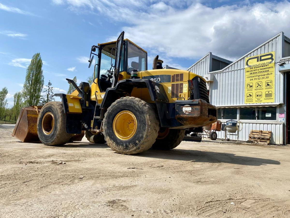 Komatsu WA250-5H Chargeuse à pneus - Riteņu iekrāvējs: foto 3 Komatsu WA250-5H Chargeuse à pneus - Riteņu iekrāvējs: foto 3