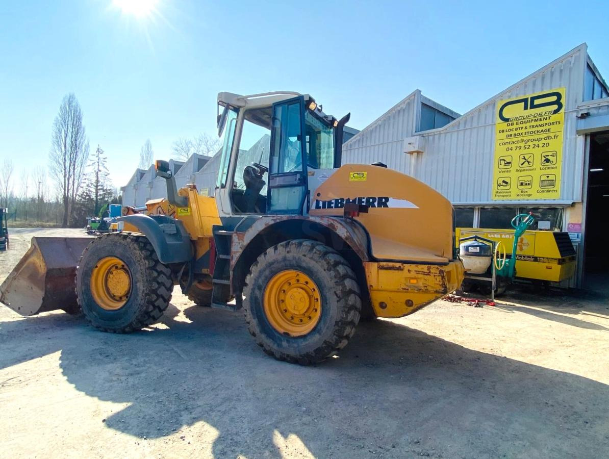 LIEBHERR Chargeuse L524 10T - Riteņu iekrāvējs: foto 3 LIEBHERR Chargeuse L524 10T - Riteņu iekrāvējs: foto 3