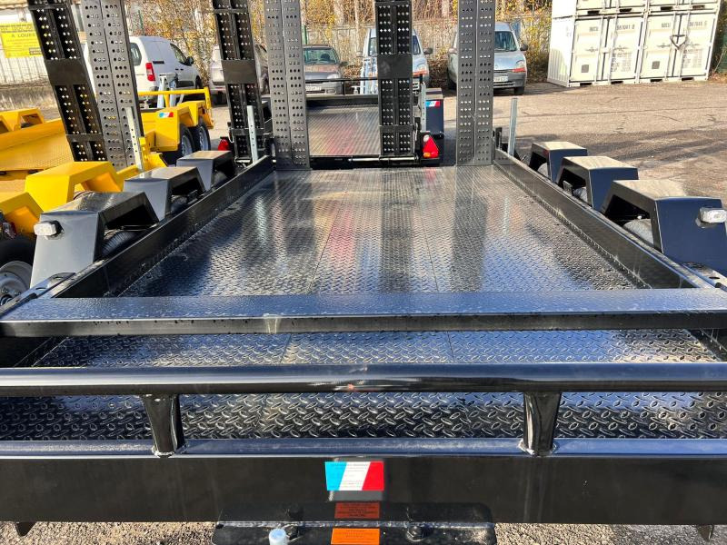 Moiroud TR3500 3 ESSIEUX 3T5 NEUVE MOIROUD NOIRE LARGE - Celtniecības tehnikas piekabe: foto 5 Moiroud TR3500 3 ESSIEUX 3T5 NEUVE MOIROUD NOIRE LARGE - Celtniecības tehnikas piekabe: foto 5