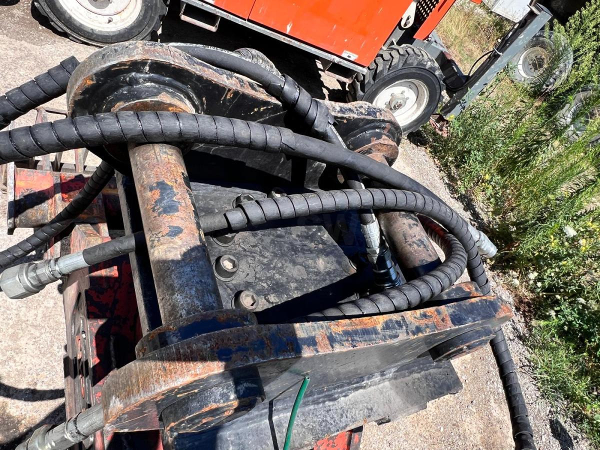 NPK DG-14 Pince de tri pour pelle de 8 à 15T - Greiferi - Celtniecības tehnika: foto 5 NPK DG-14 Pince de tri pour pelle de 8 à 15T - Greiferi - Celtniecības tehnika: foto 5