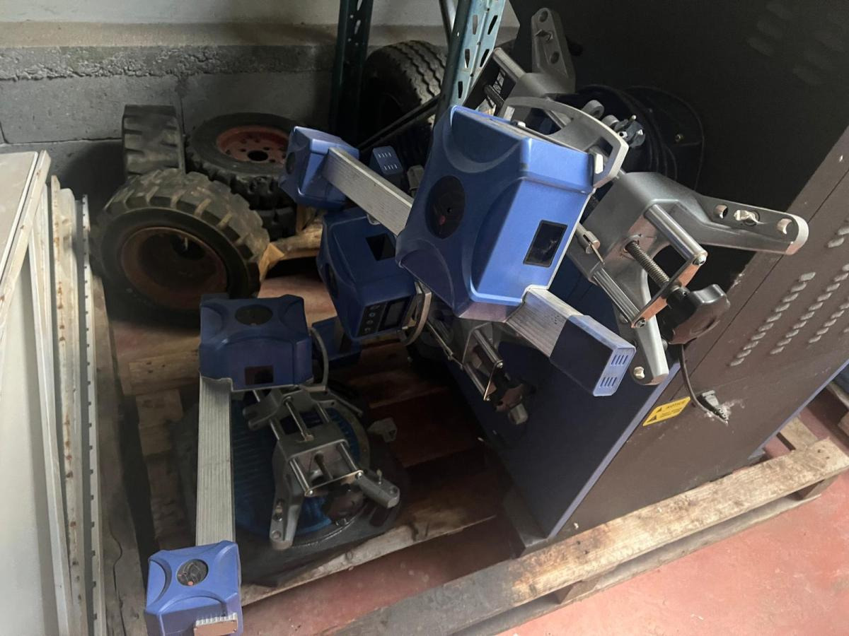 TWIN BUSCH TW115 Banc de géométrie - Garāžu aprīkojums: foto 4 TWIN BUSCH TW115 Banc de géométrie - Garāžu aprīkojums: foto 4